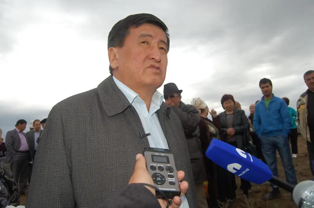 Имущество нового премьер-министра: сарай, ларек, многолетние насаждения