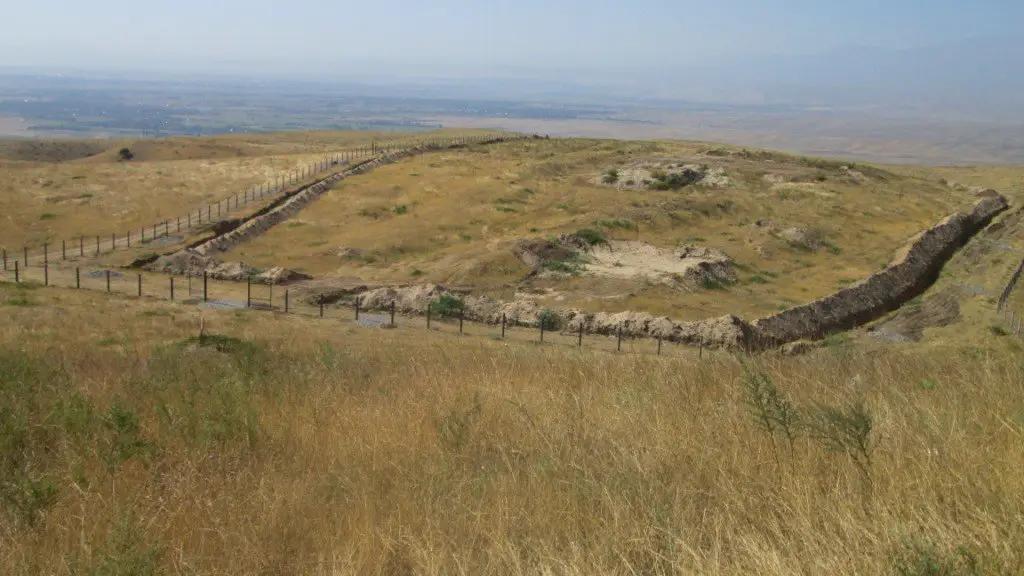 Потенциальная угроза: что делать с устаревшими пестицидами в КР