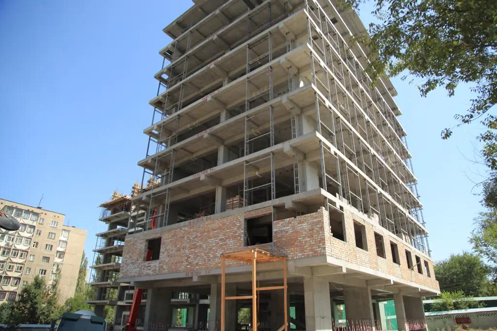 Строительство многоэтажки: с чего начинает застройщик?