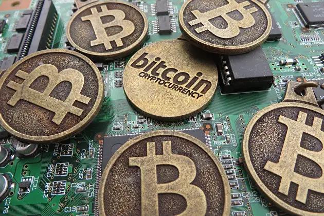 Как вложить в криптовалюту и не прогореть: советы эксперта