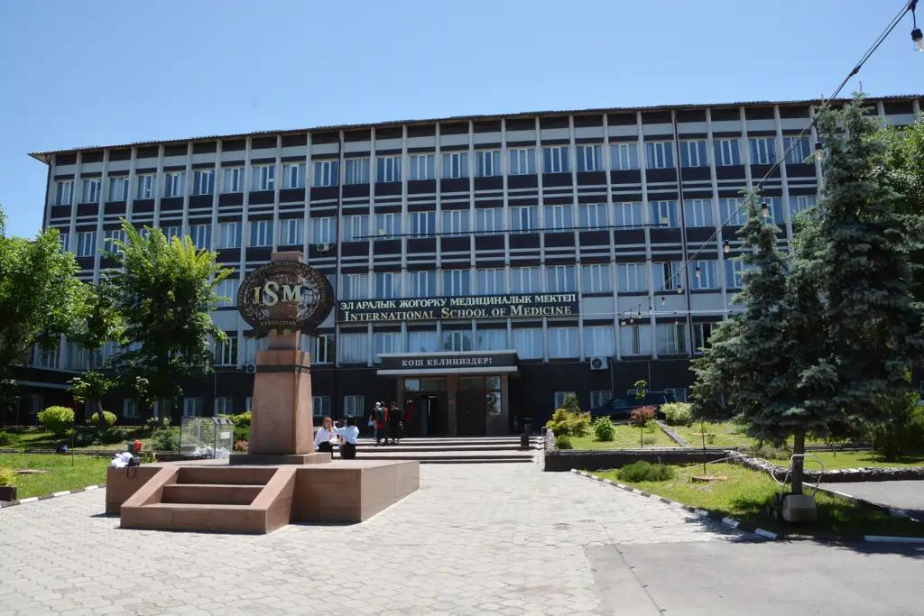 Иностранные студенты: экспорт образования повышает престиж страны