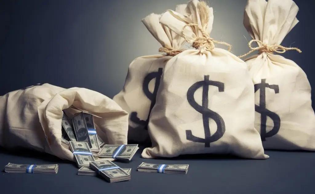 Доля прибыли банков от валюты упала на 33%, но они все равно в плюсе