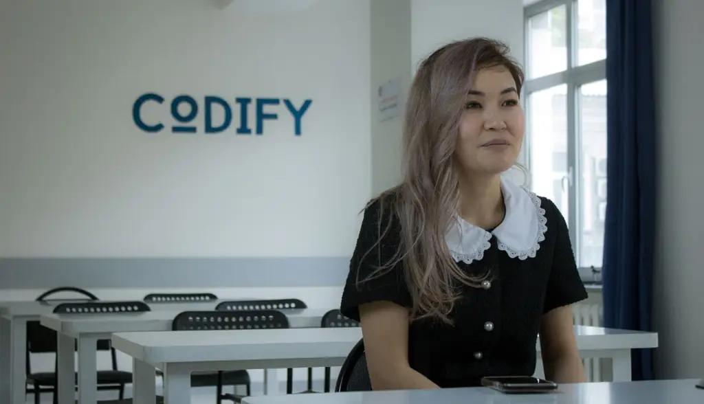 Бросила работу в IT-компании в США ради своего дела в КР — Динара Руслан