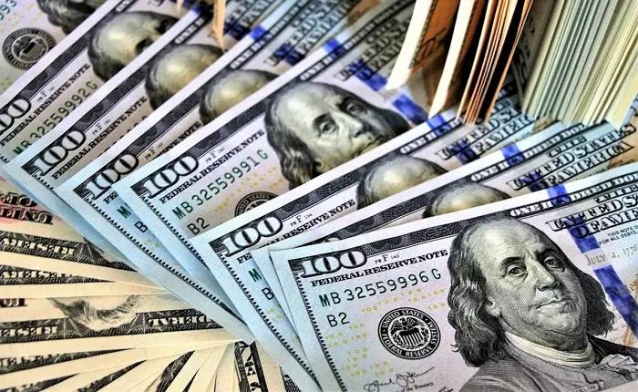 Что происходит с курсом доллара сейчас и что будет дальше