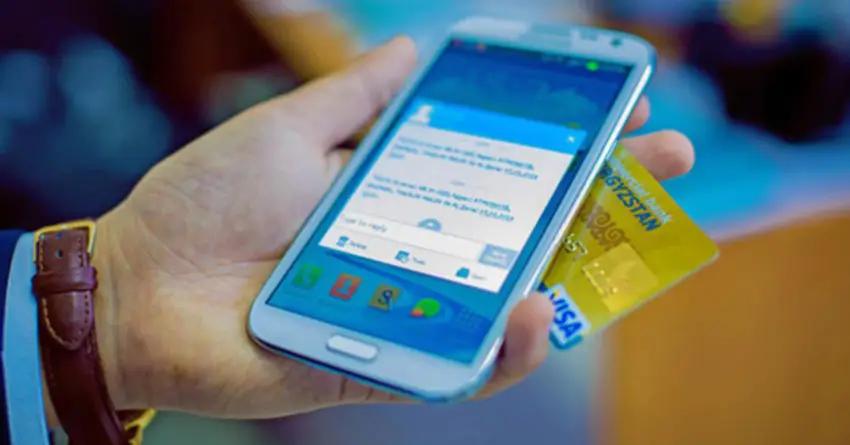 Управляйте своими банковскими счетами с помощью мобильного телефона 24 часа в сутки