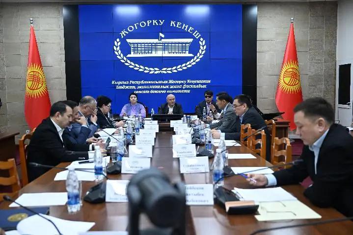 Кабмин сможет без одобрения депутатов продавать госимущество