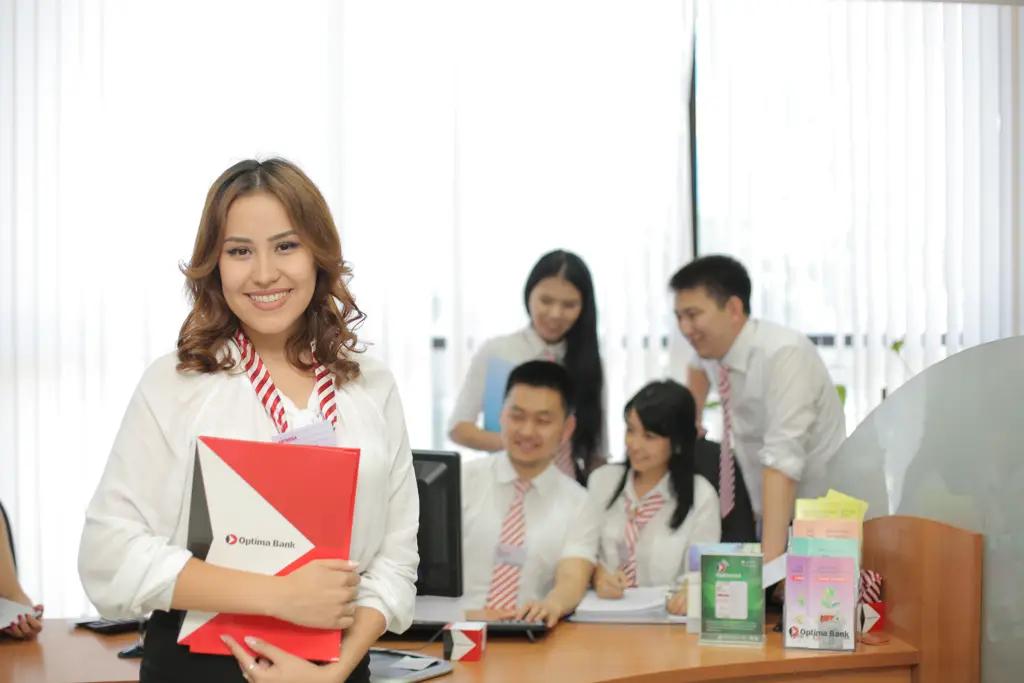 Это сложно, но интересно. За что сотрудники банков любят свою работу?