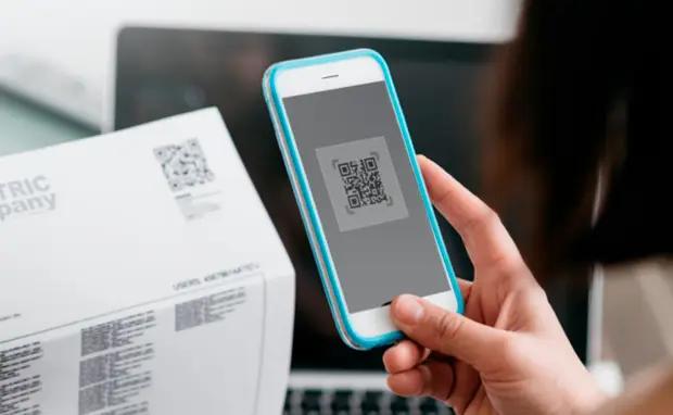 Безналичные платежи: как в Кыргызстане оплатить покупку через QR-код?