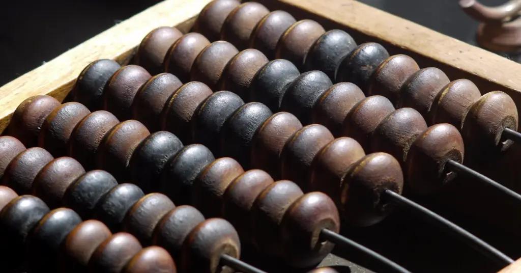 Аудит в Кыргызстане: 8-летний либеральный режим для аудиторов сменяется жестким контролем