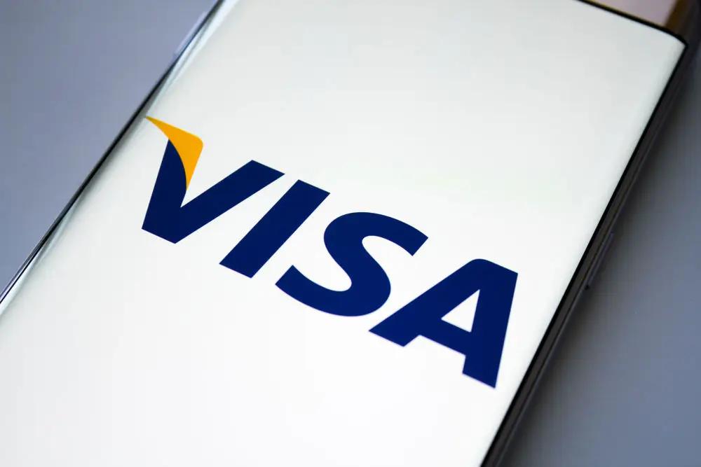 Visa регистрирует новые товарные знаки в России: стратегический шаг или иллюзия возвращения?