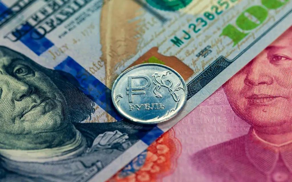 Доллардын ордуна юанбы? Кыргызстан кантип тышкы соодада кытай валютасына өтүүдө?