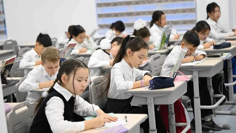 Сколько стоит обучение в частных школах Кыргызстана, Казахстана, Узбекистана и Таджикистана?