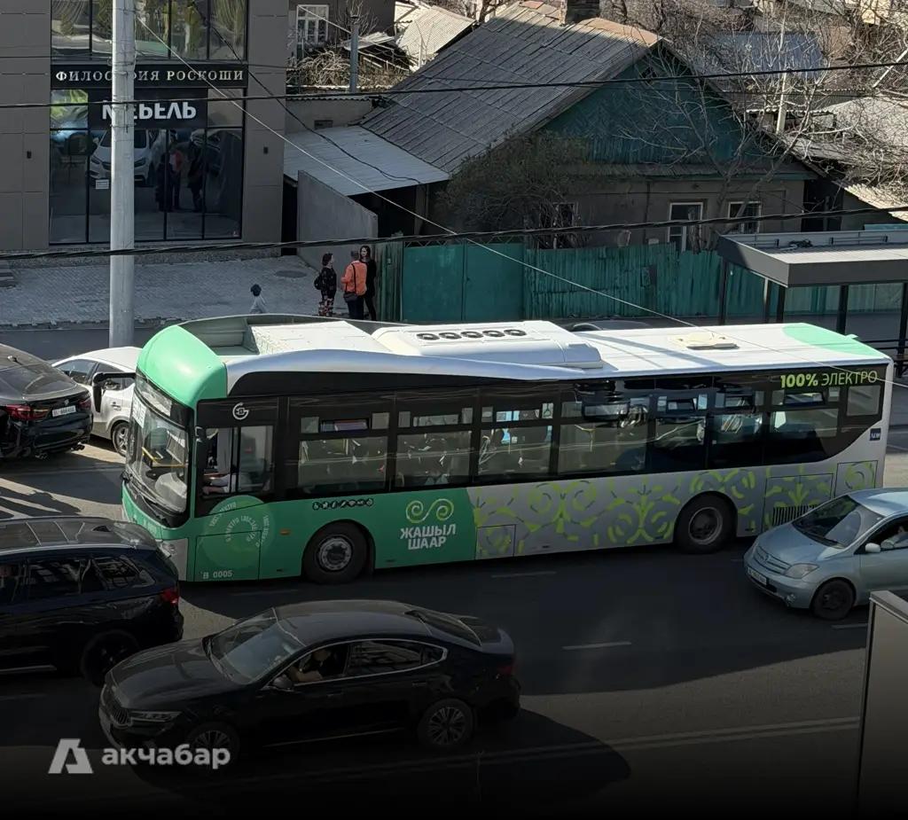 Новые автобусы — пробки старые: что происходит с транспортной реформой Бишкека