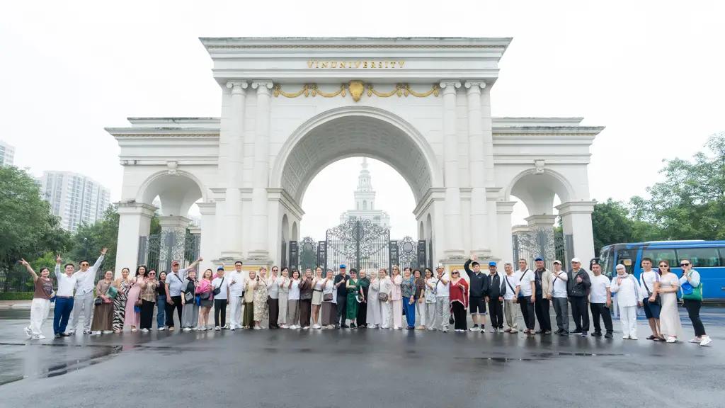 RCA Living Вьетнамда «Privileged Gateway to Mega-City Living» аттуу 3-тааныштыруу сапарын уюштурууда