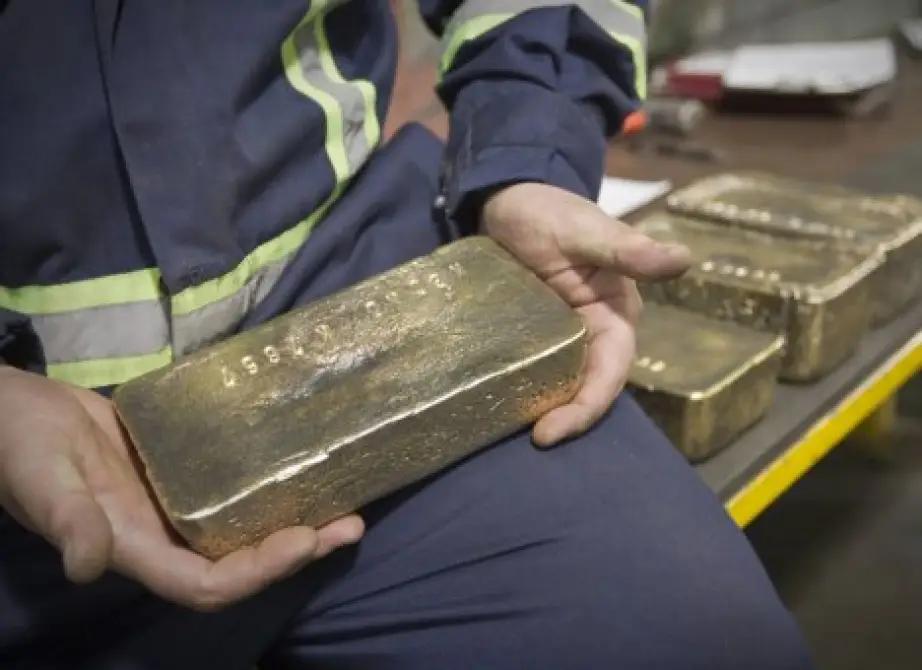 Депутаты не нашли нарушений по операциям с золотом Кумтора