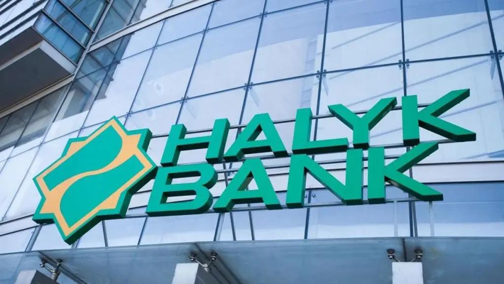 Сервисы Halyk Bank и Kaspi доступны клиентам без подключения к интернету