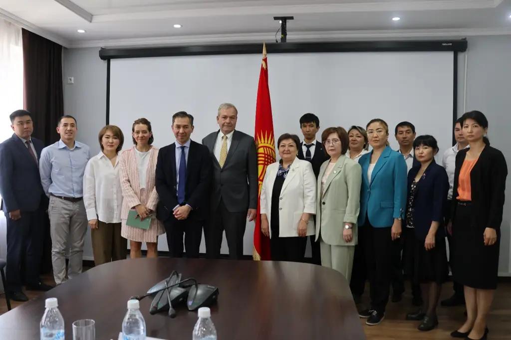 Министр труда предложила помочь безработным открыть малый бизнес