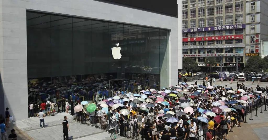 Apple получила рекордную выручку по итогам праздничного квартала