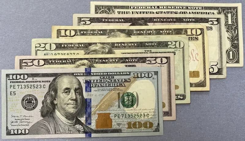 На межбанковских торгах банки купили $1.6 млн