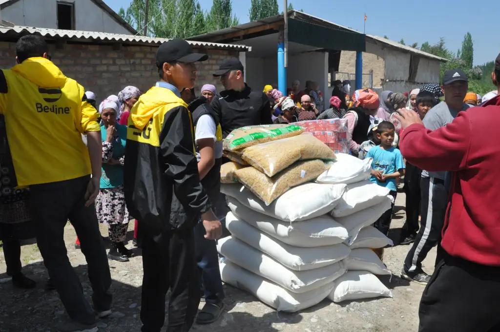 Beeline направил гуманитарную помощь пострадавшим в Баткене