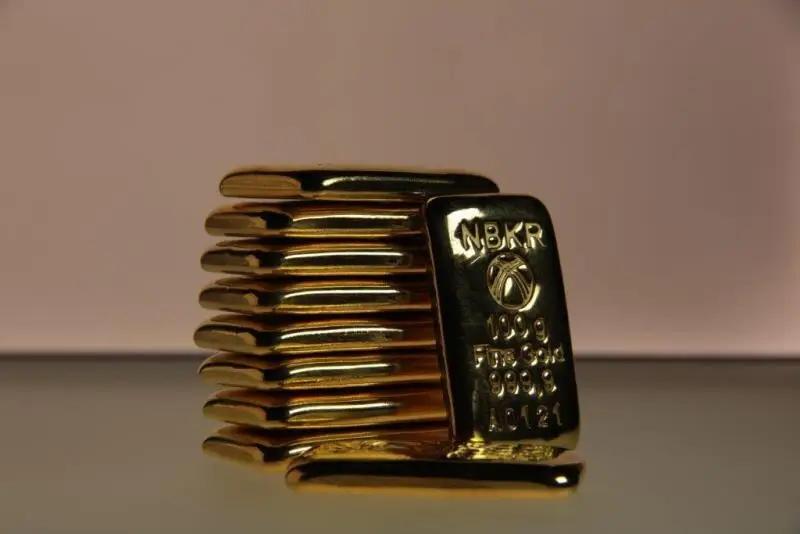 Стоимость золота НБ КР весом 31.1035 грамма подорожала на 1.1 тысячи сома