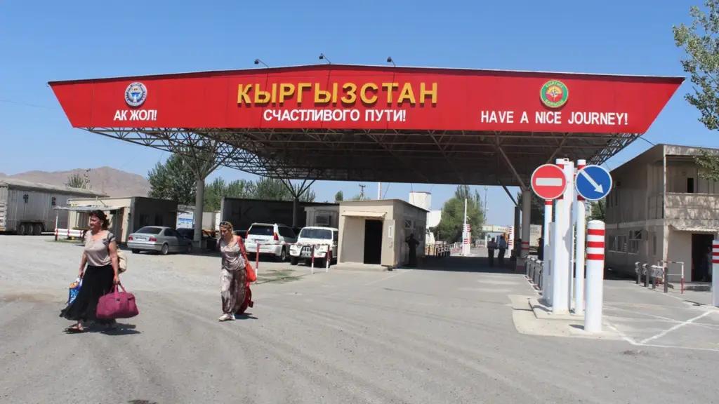 На КПП «Достук-автодорожный» пассажиропоток увеличился на 34.1%