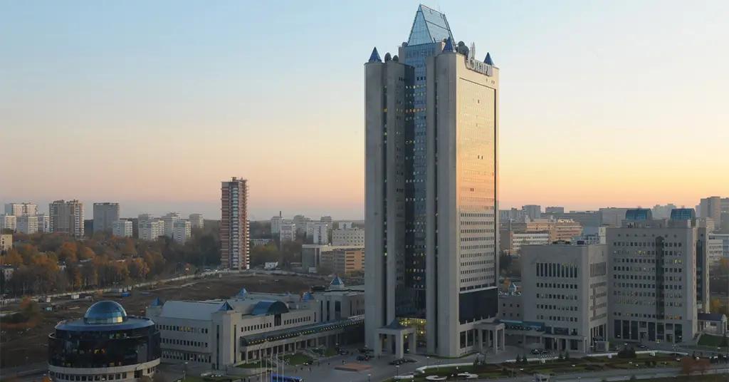 Акции «Газпрома» падают в цене из-за проблем в ВЭБе, где хранит деньги РКФР