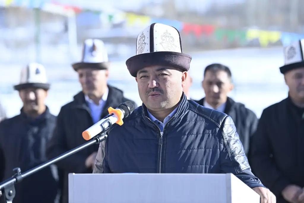 Спикер ЖК ознакомился с состоянием дорог Алайского района