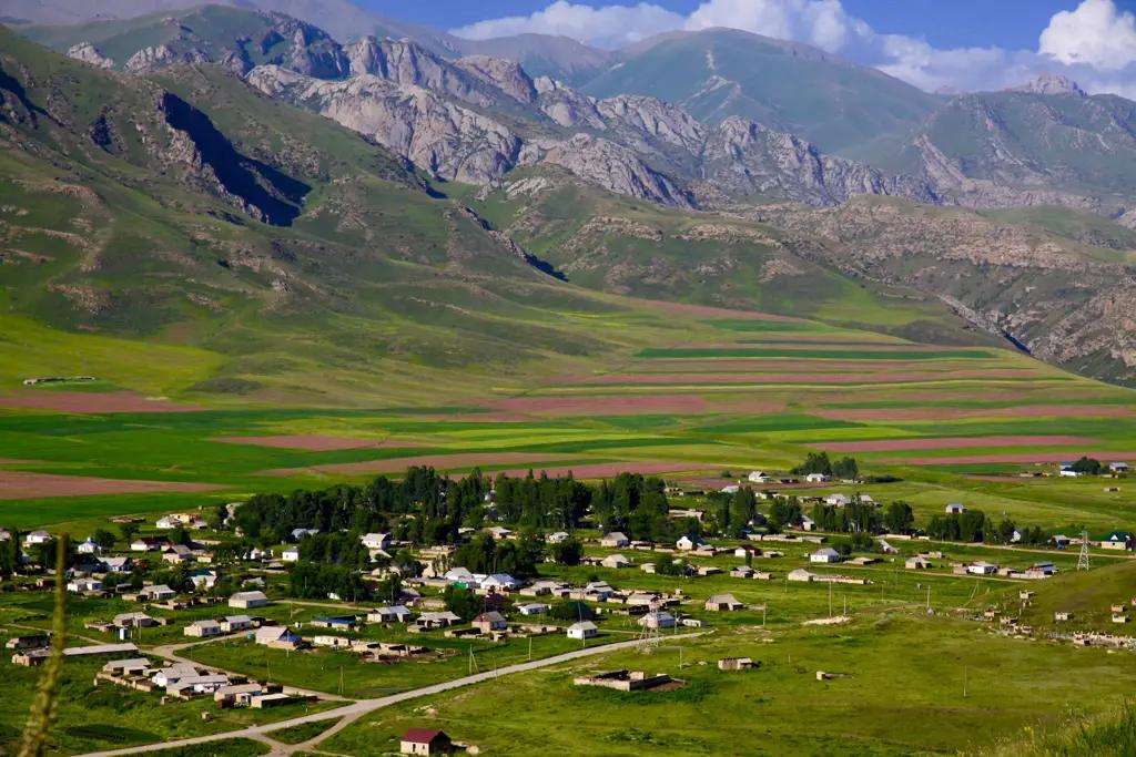 Кабмин намерен укрупнять айыл окмоту за счет объединения