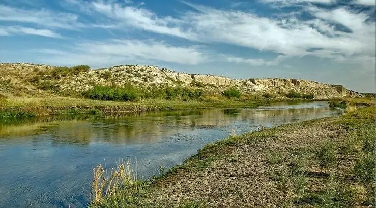 Кыргызстан и Казахстан обсудили графики водозабора на реках Чу и Талас