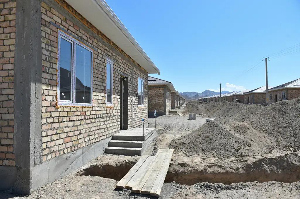 В Баткенской области идет строительство 36 домов для семей, пострадавших в ходе конфликта