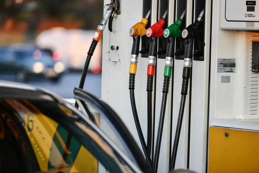 Кыргызстан ожидает очередной скачок цен на бензин