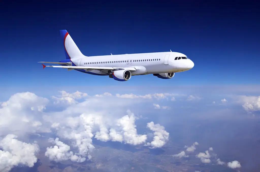 Из двух городов России запущены авиарейсы на Иссык-Куль