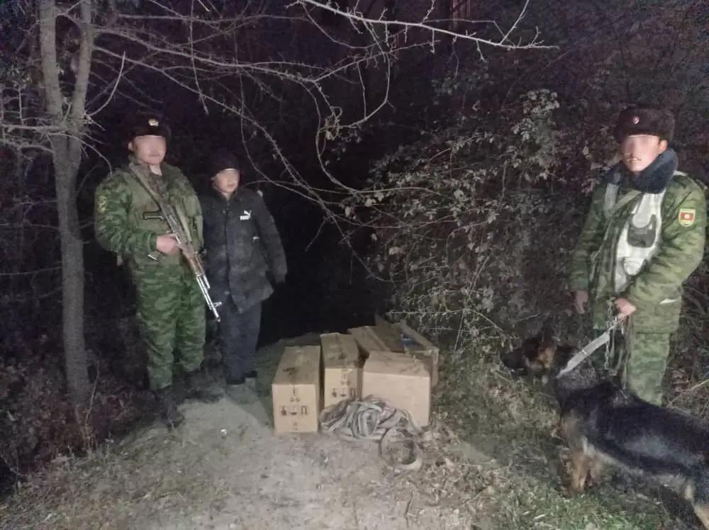 Из Кыргызстана в Узбекистан пытались незаконно вывезти лекарства