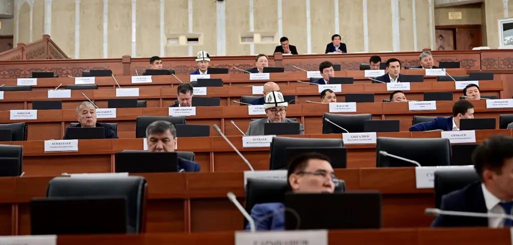 ЖК не заслушал отчет кабмина о подготовке к ОЗП из-за неявки мэра