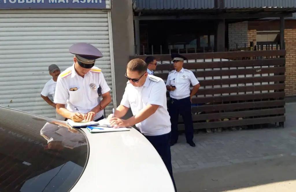 В Бишкеке за неделю поймали 200 таксистов, работающих без патента