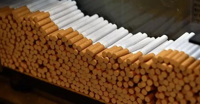 Правительство Кыргызстана повышает цены на сигареты