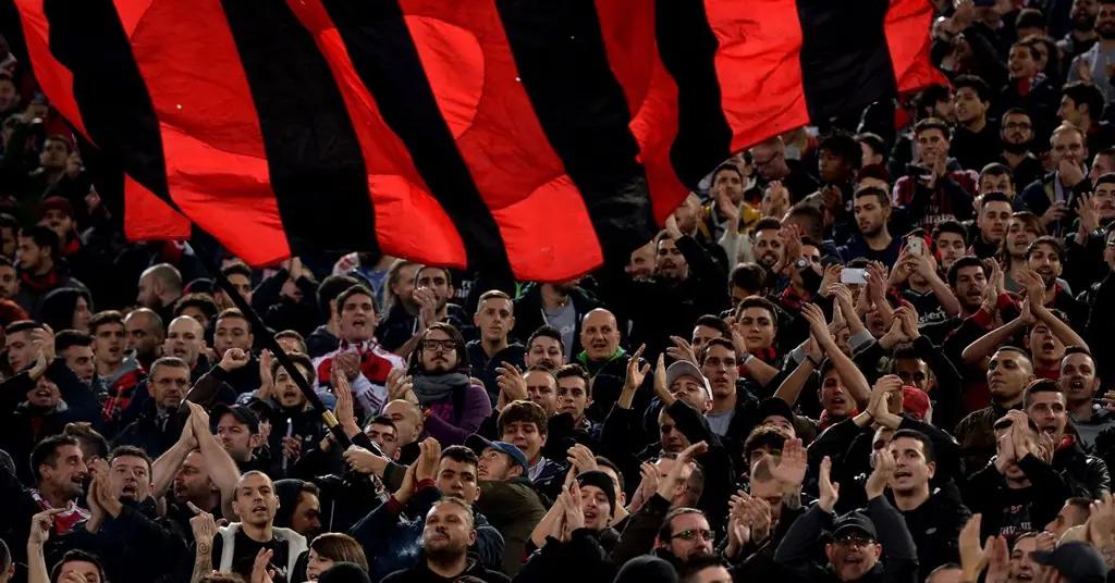 Сильвио Берлускони продал «Милан» китайским инвесторам за €400 млн