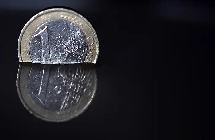 Сом вырос по отношению к евро на 1.11%. Курсы валют НБ КР