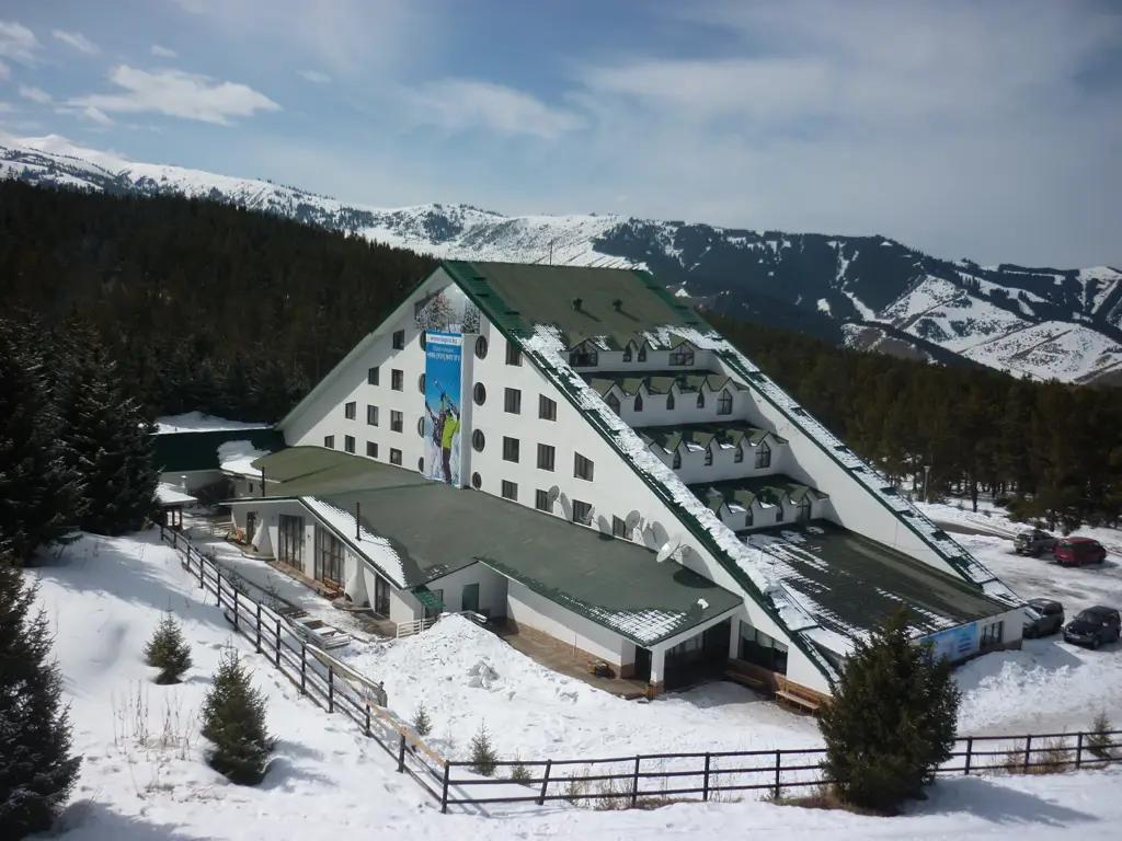 Госуправление довело некогда успешный отель «Каприз» до убыточного состояния