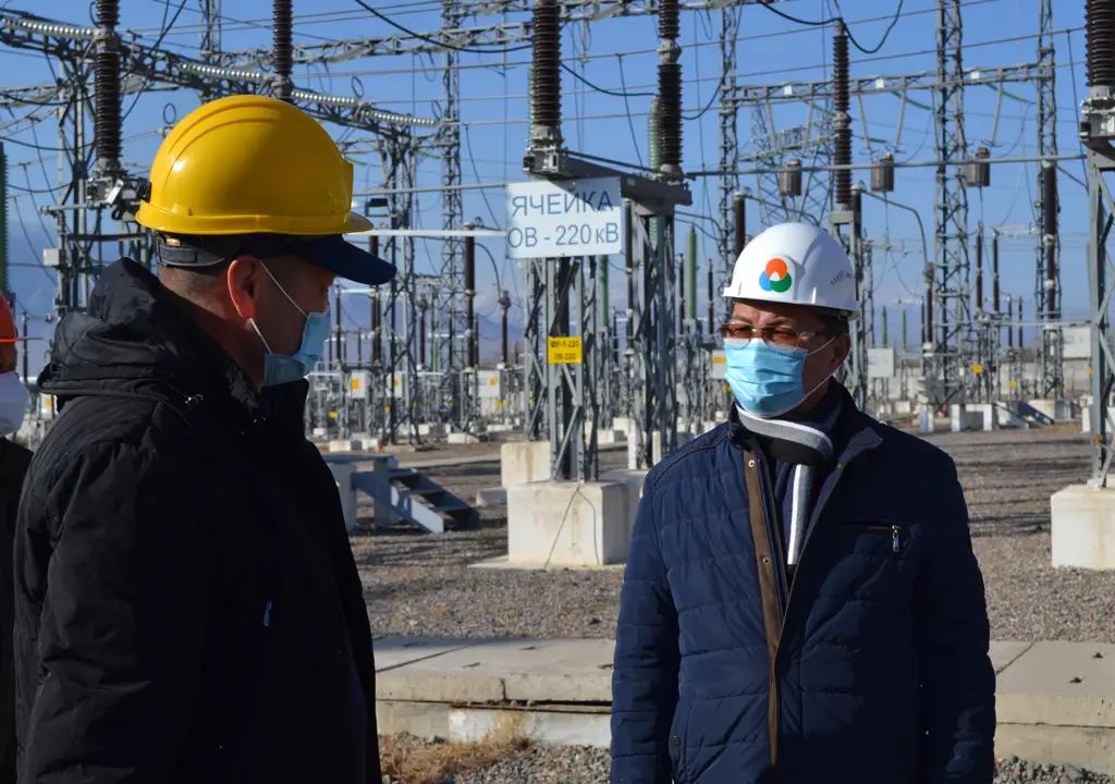 Глава Нацэнергохолдинга ознакомился с подготовкой к зимнему периоду «НЭСК» и  «Востокэлектро»