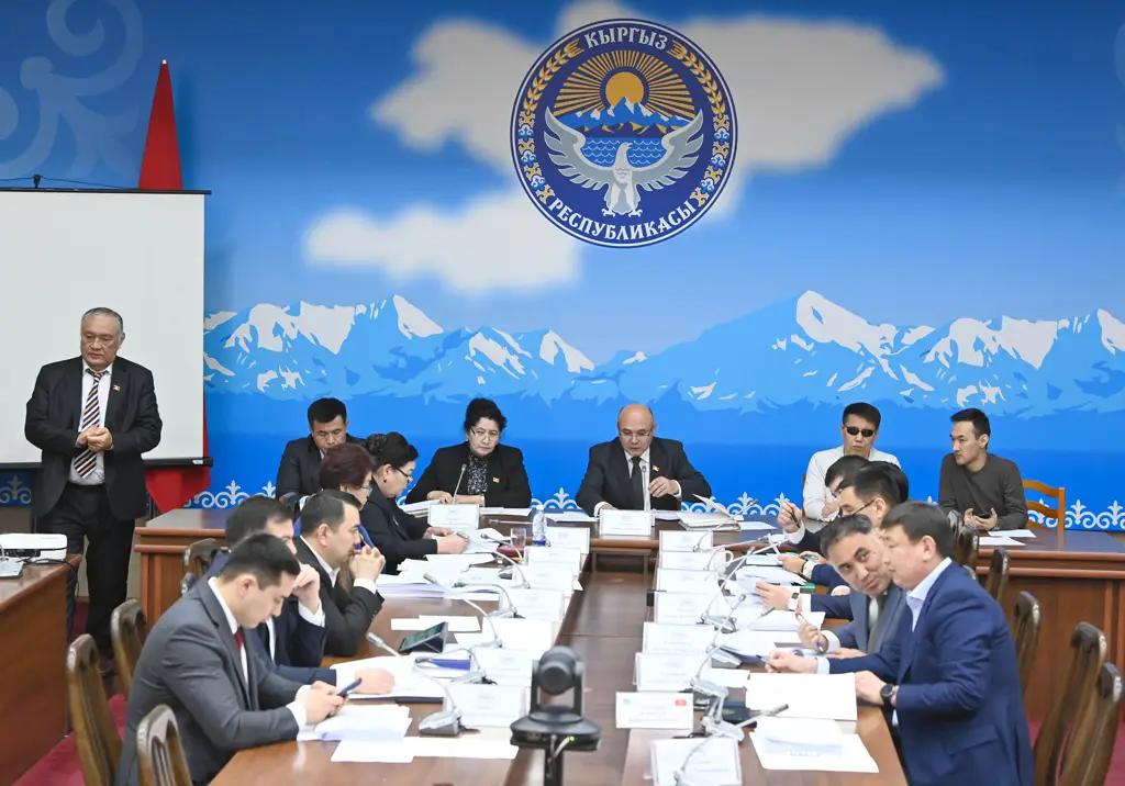 Ставку соцотчислений для МСБ предлагают временно снизить до 4%