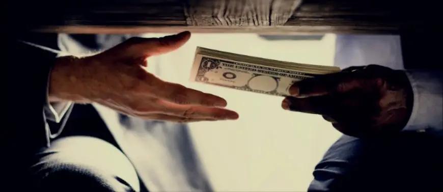 Отмывание денег. На платежную организацию наложили 18 штрафов