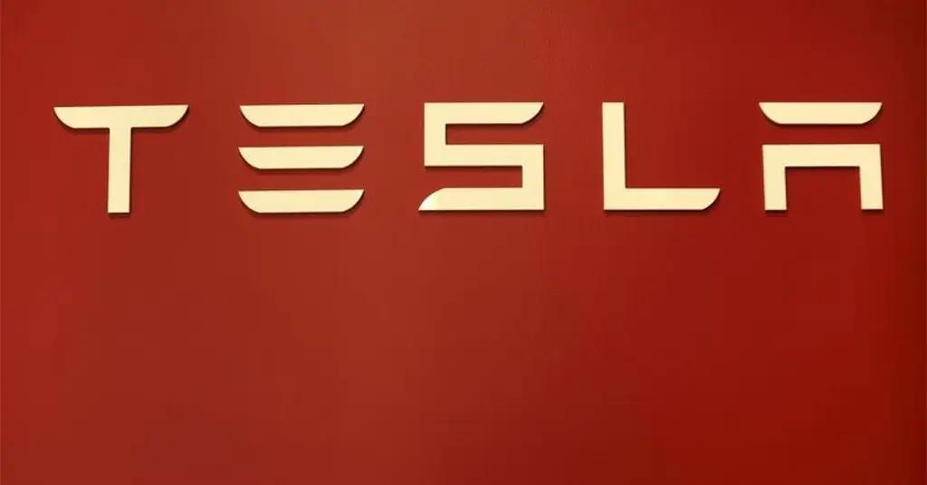 Убытки Tesla увеличились в 1,5 раза