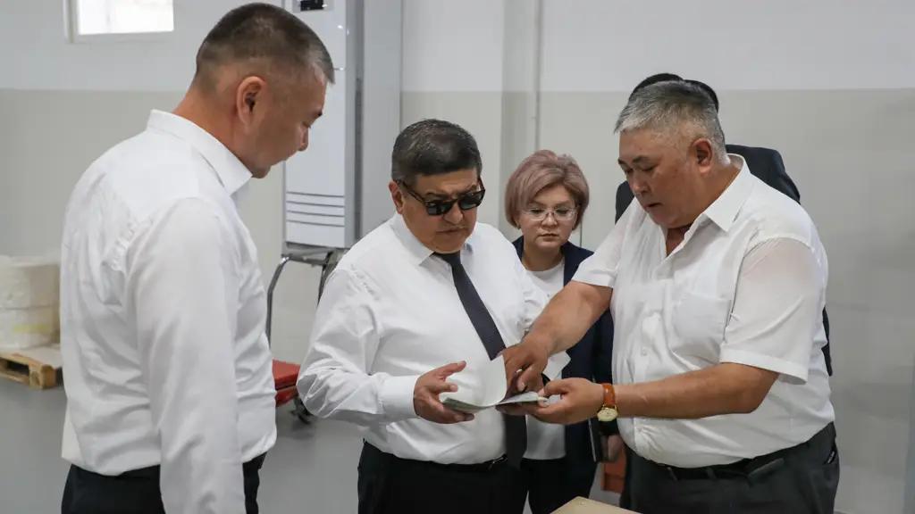 Акылбек Жапаров ознакомился с работой ОАО «Учкун»