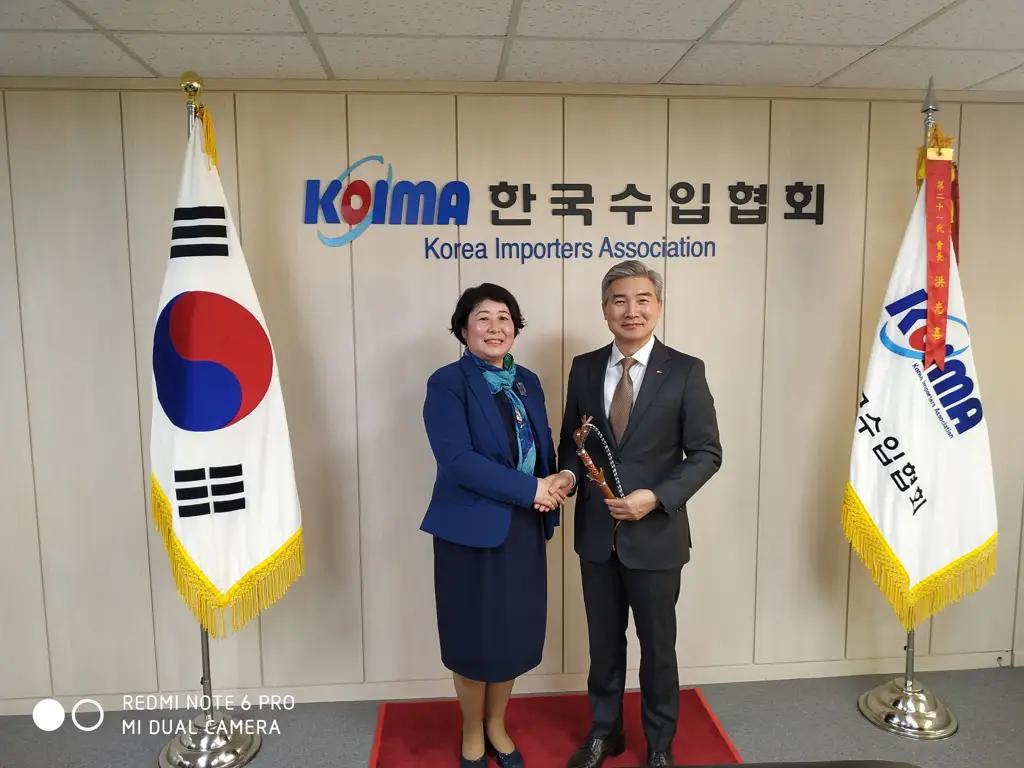 КР и Южная Корея обсудили возможность импорта кыргызских товаров