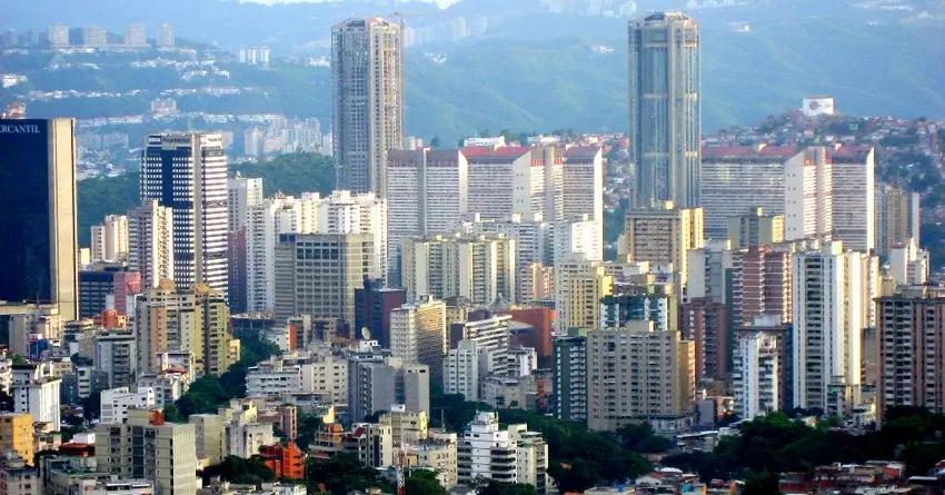 Чиновникам Венесуэлы отменили двухдневную рабочую неделю