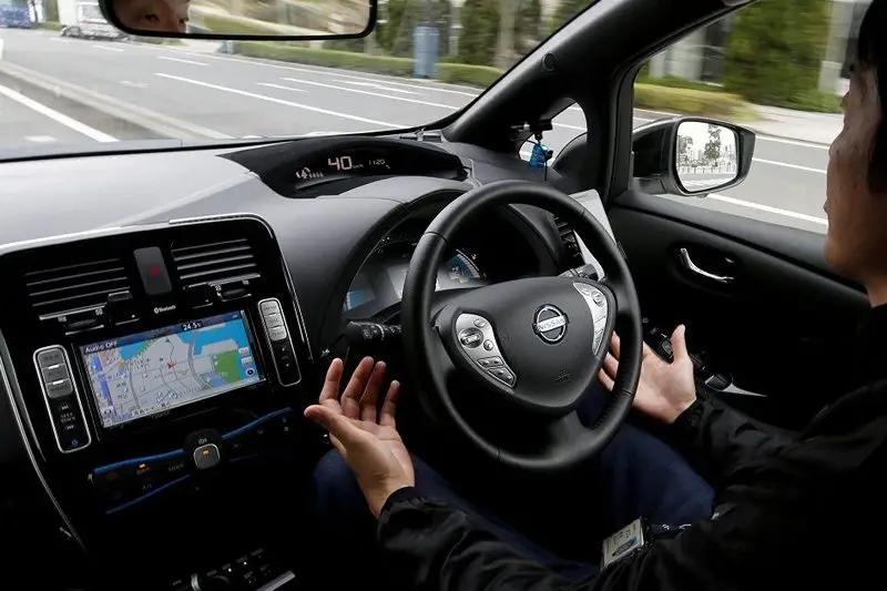 Депутат призвал не вводить штрафы для праворульных такси