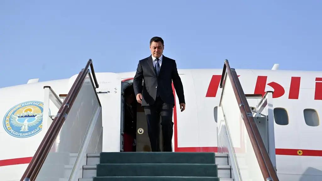Президент посетит Россию с рабочим визитом. Что обсудит?