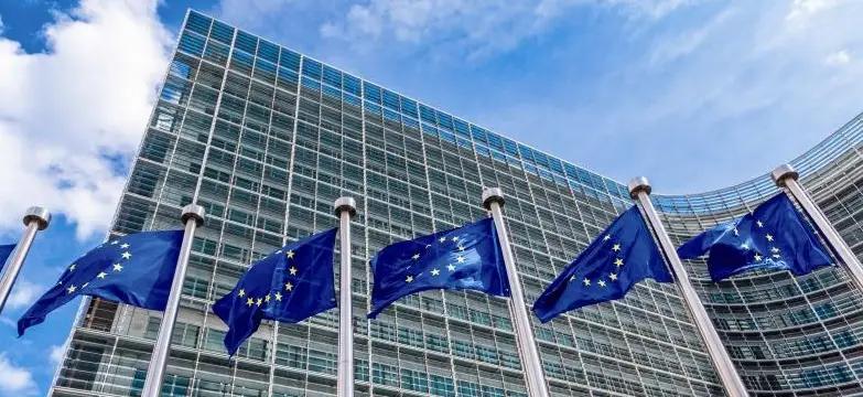 Страны ЕС подали в суд на Apple